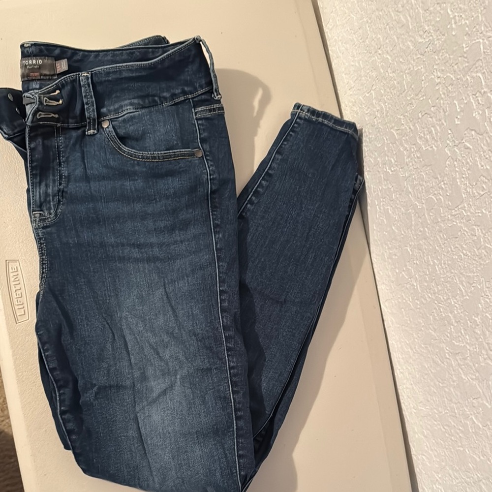 Torrid Super Soft Jegging Dark Blue Denim Jeans
